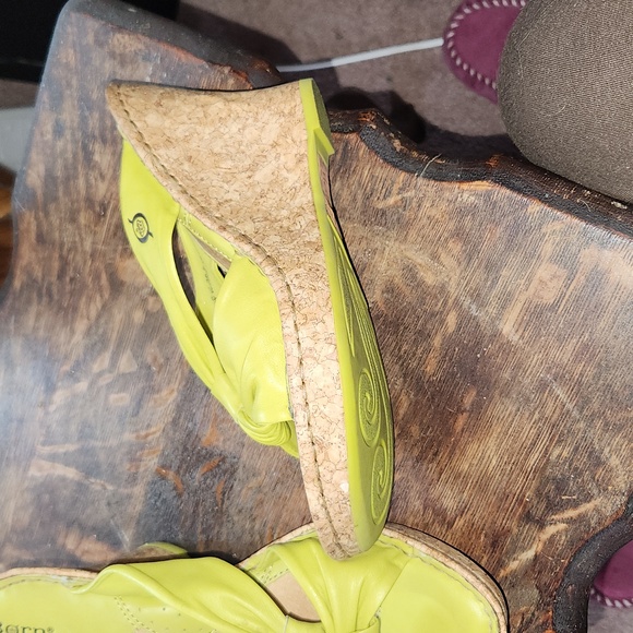 Born Drilles Green Leather Sandals - Picture 3 of 10